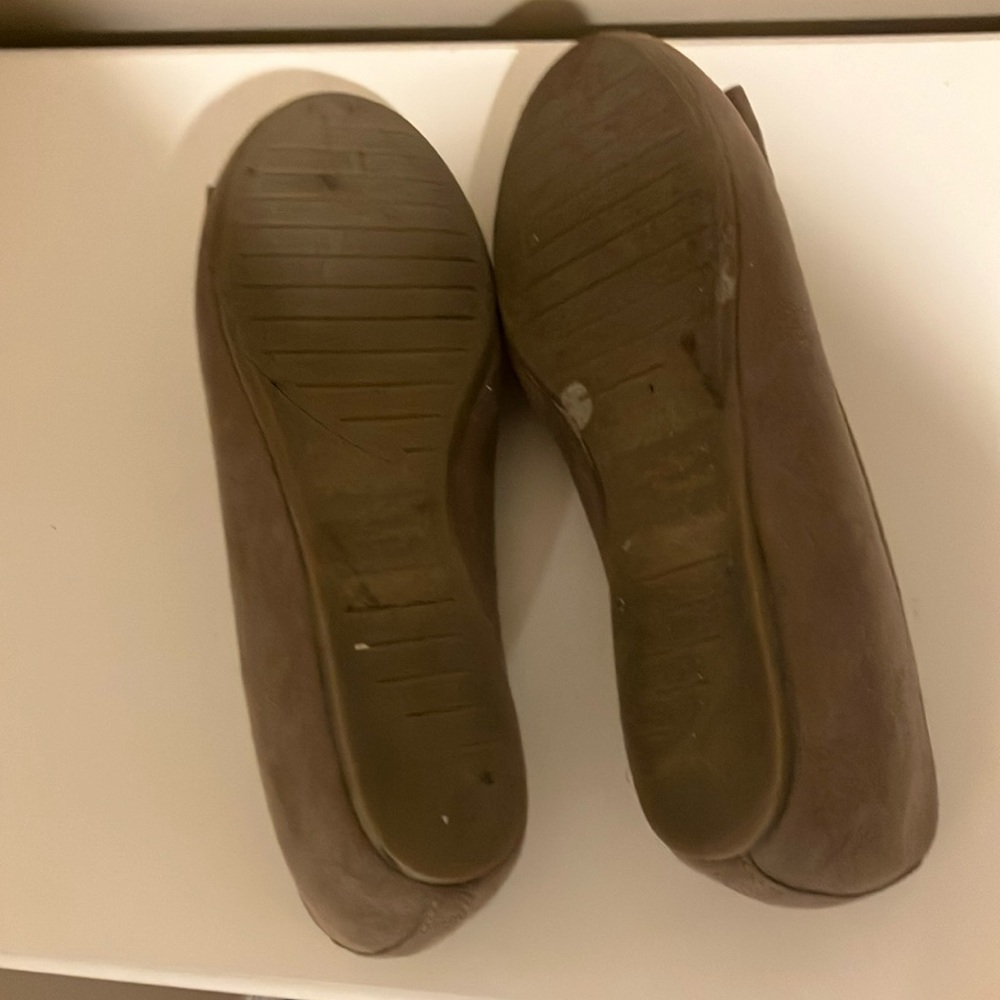 Dexflex Comfort Taupe Flats with Bow - Picture 6 of 6